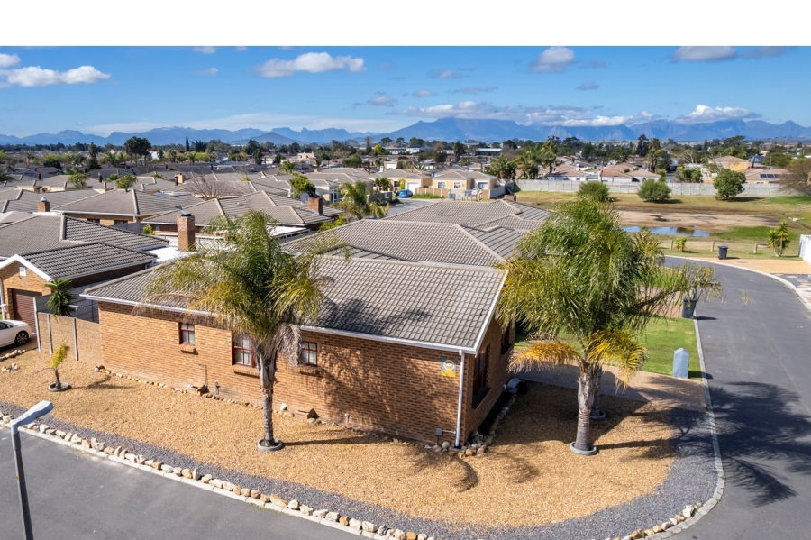 3 Bedroom Property for Sale in Zonnendal Western Cape